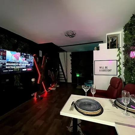 Red Love-room / Balneo & ! 公寓 Souppes-sur-Loing